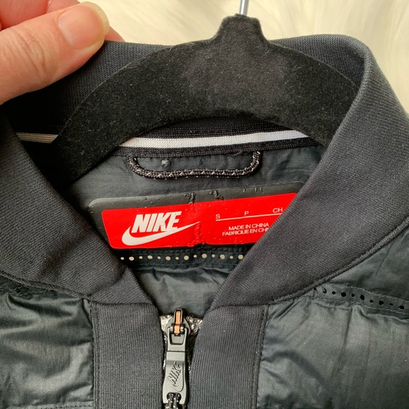 Nike Therma jacket womens size S - Picture 5 of 6